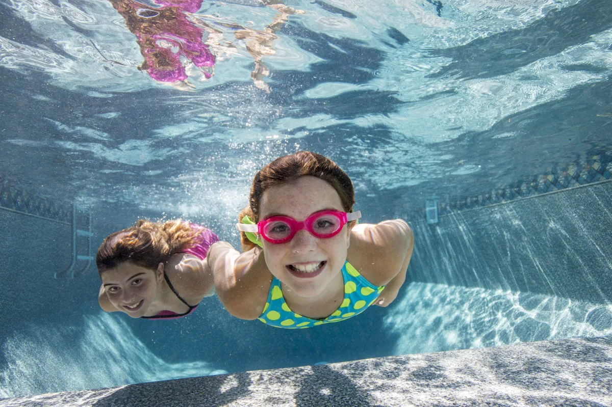 Splash, Swim & Win!